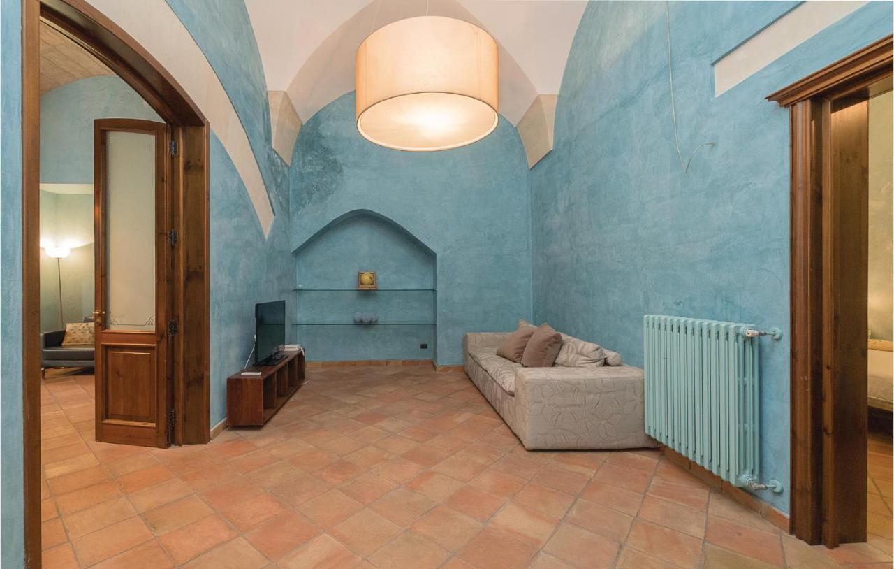 1 Bedroom Awesome Apartment In Lecce Le Экстерьер фото