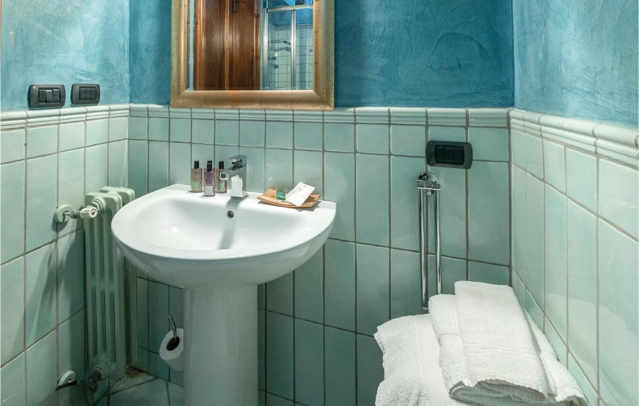 1 Bedroom Awesome Apartment In Lecce Le Экстерьер фото